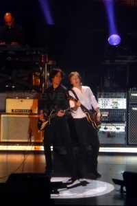 Rockin' guitar duet!